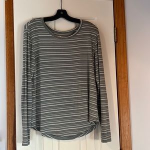 American Eagle Soft & Sexy Long Sleeve Shirt